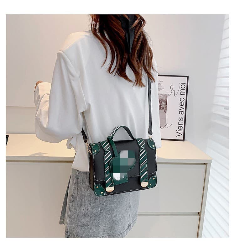 Hogwarts Satchel 13