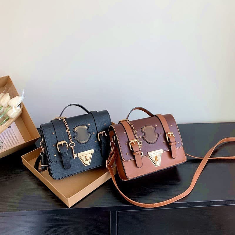 Hogwarts Satchel 1