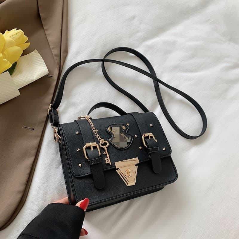 Hogwarts Satchel 3