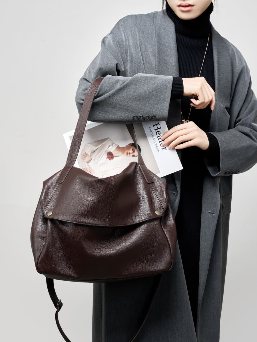 Slouchy Leather Shoulder Tote 3