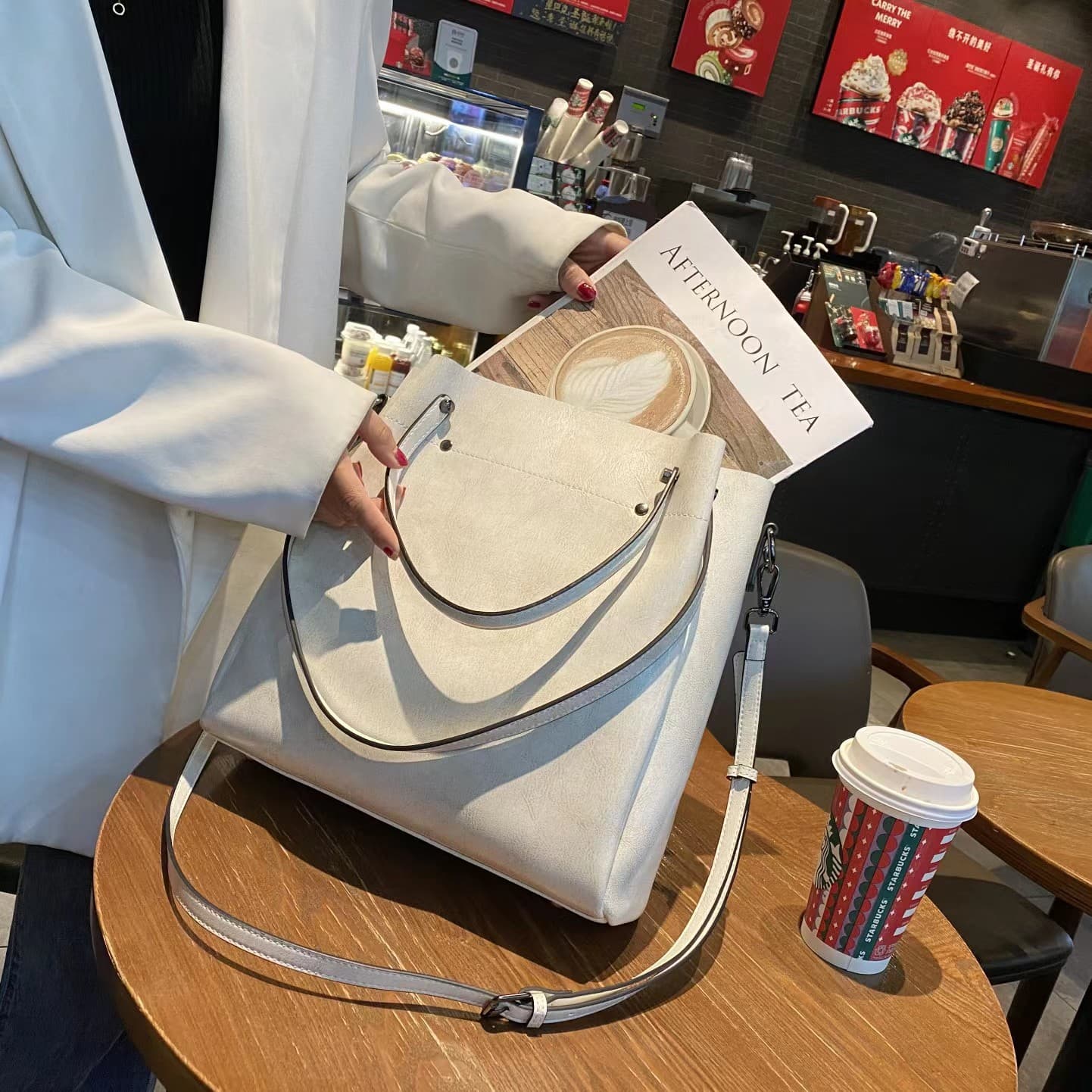 Vintage Leather Oversized Tote 3