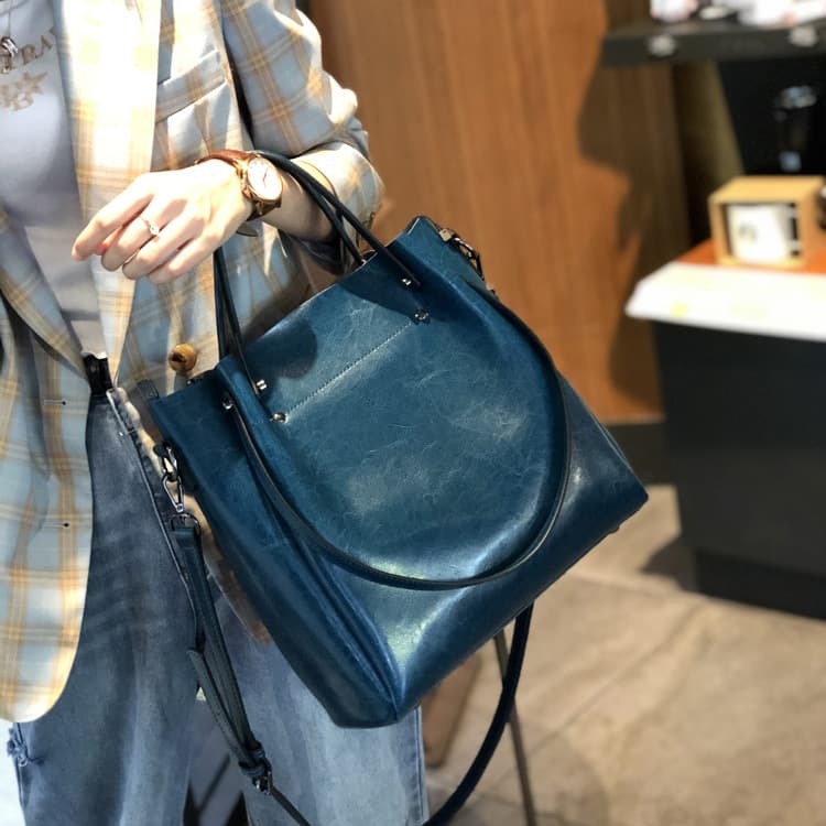 Vintage Leather Oversized Tote 10